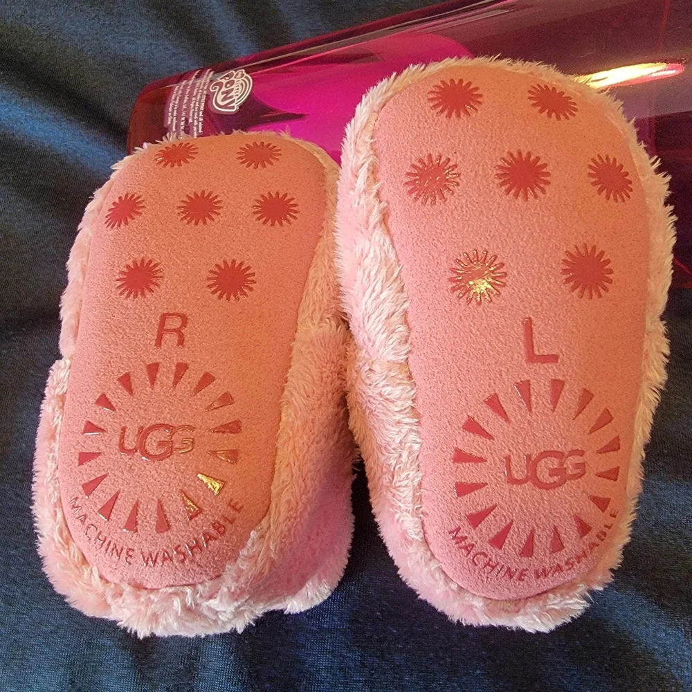 UGG Infant Pink Furry Slippers.   Size 0-1